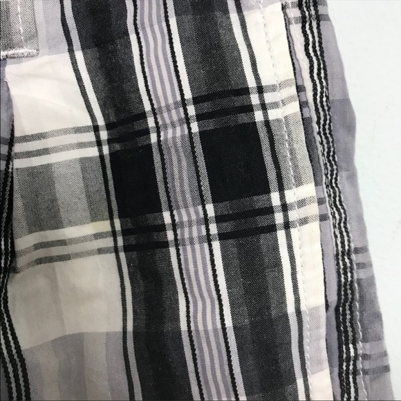 Roxy Plaid Shorts. Size 3 - Picture 4 of 8